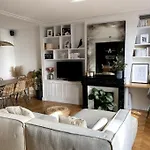 Charmant Appartement Parisien Lumineux Et Central