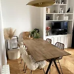 Charmant Appartement Parisien Lumineux Et Central